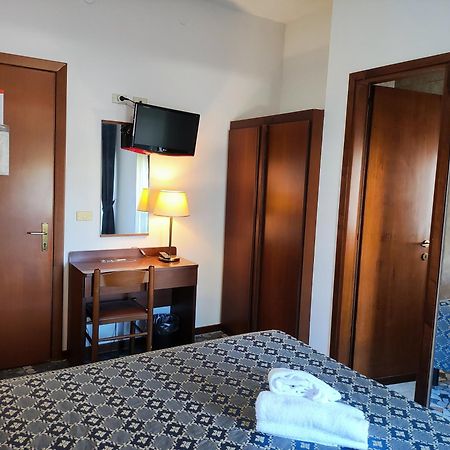 Hotel Firenze Abano Terme Esterno foto
