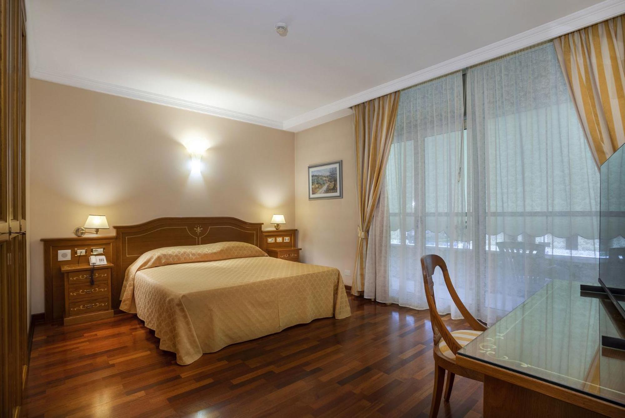 Hotel Firenze Abano Terme Esterno foto