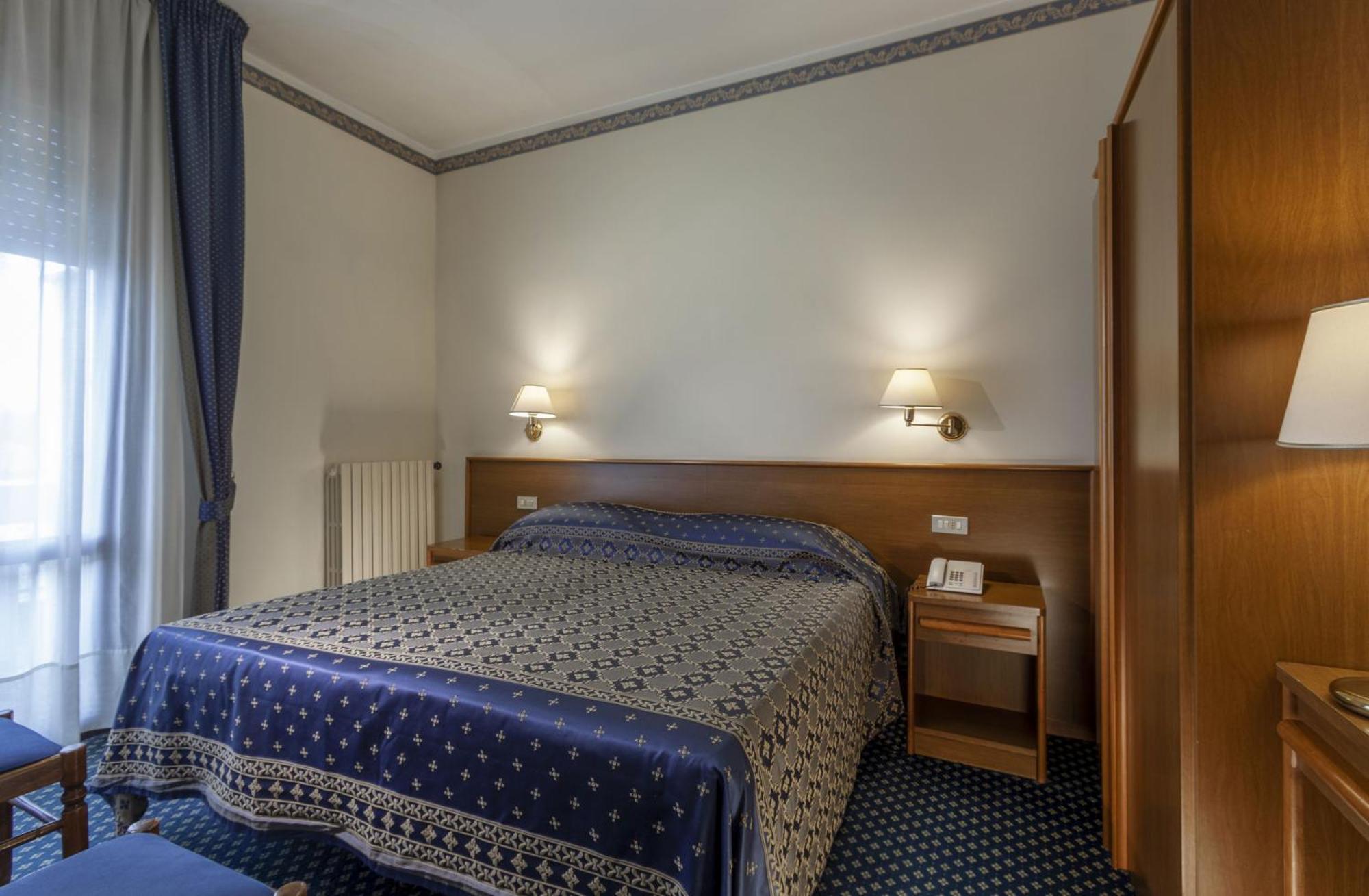 Hotel Firenze Abano Terme Esterno foto