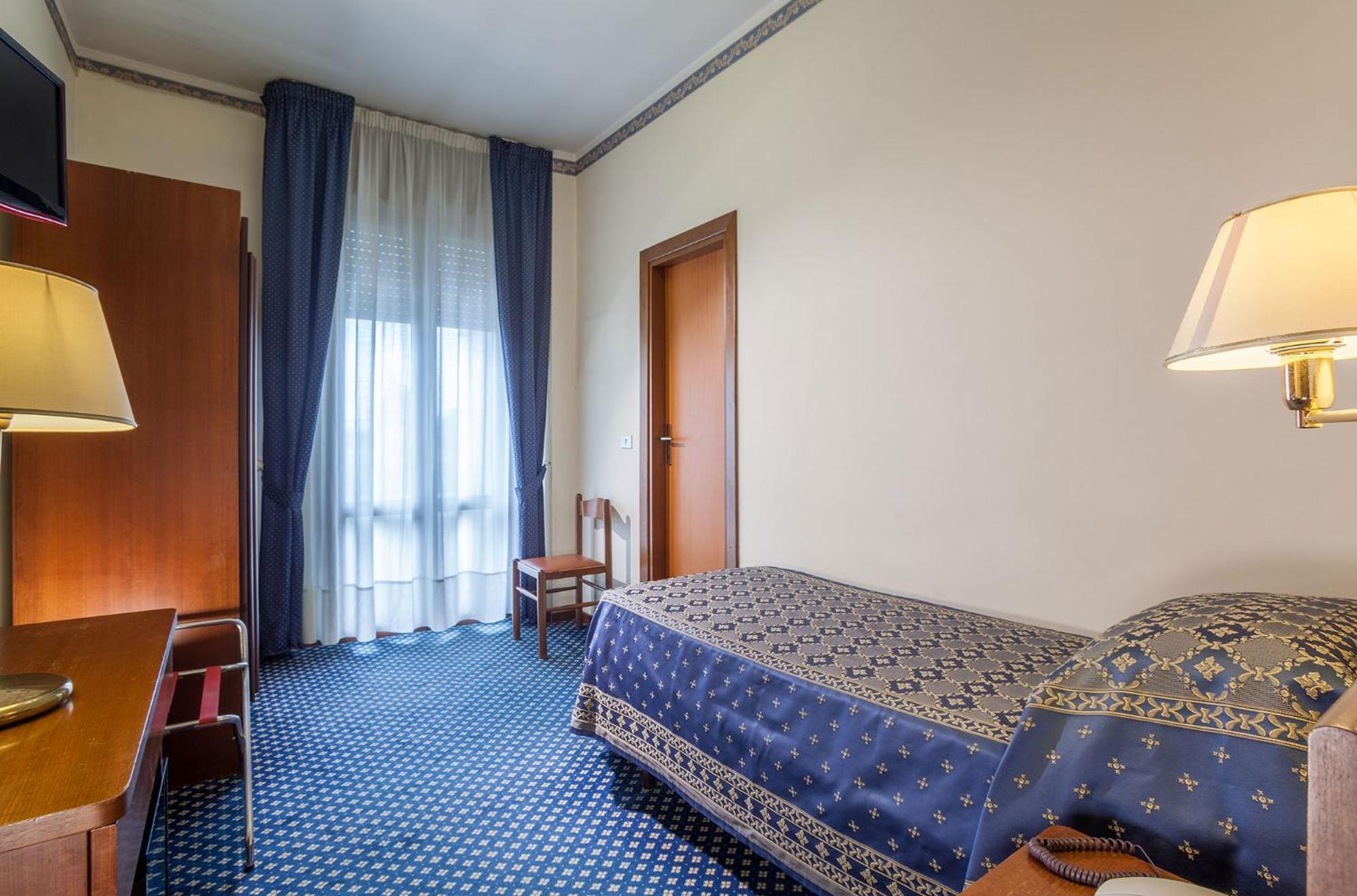 Hotel Firenze Abano Terme Esterno foto