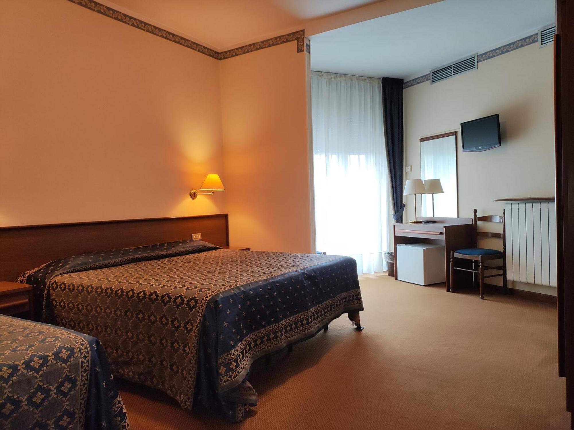 Hotel Firenze Abano Terme Esterno foto