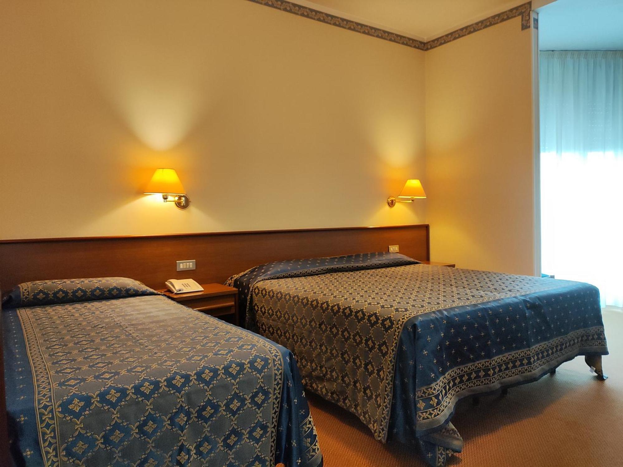 Hotel Firenze Abano Terme Esterno foto
