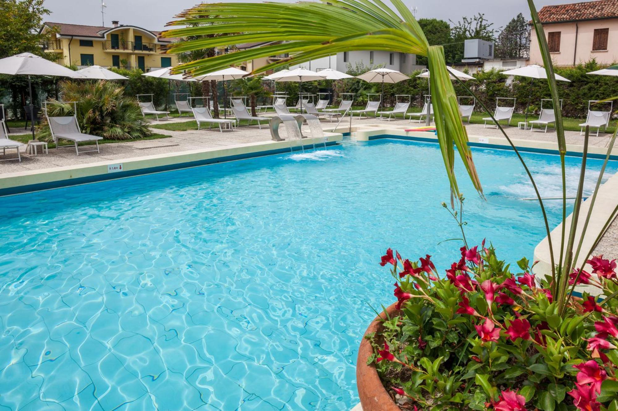 Hotel Firenze Abano Terme Esterno foto