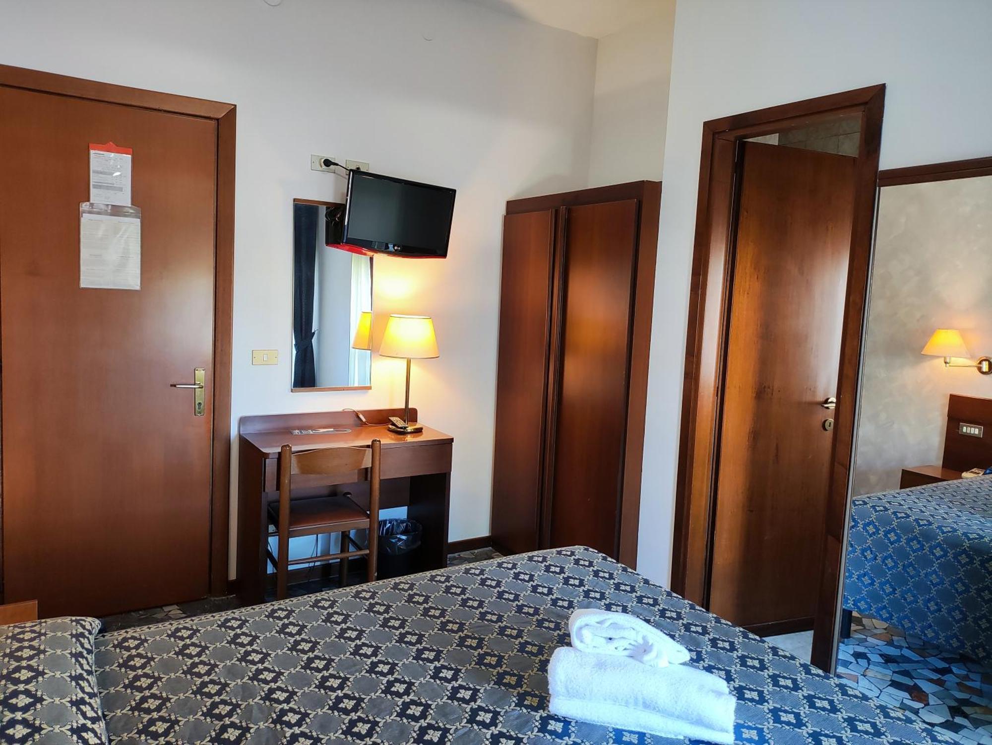 Hotel Firenze Abano Terme Esterno foto