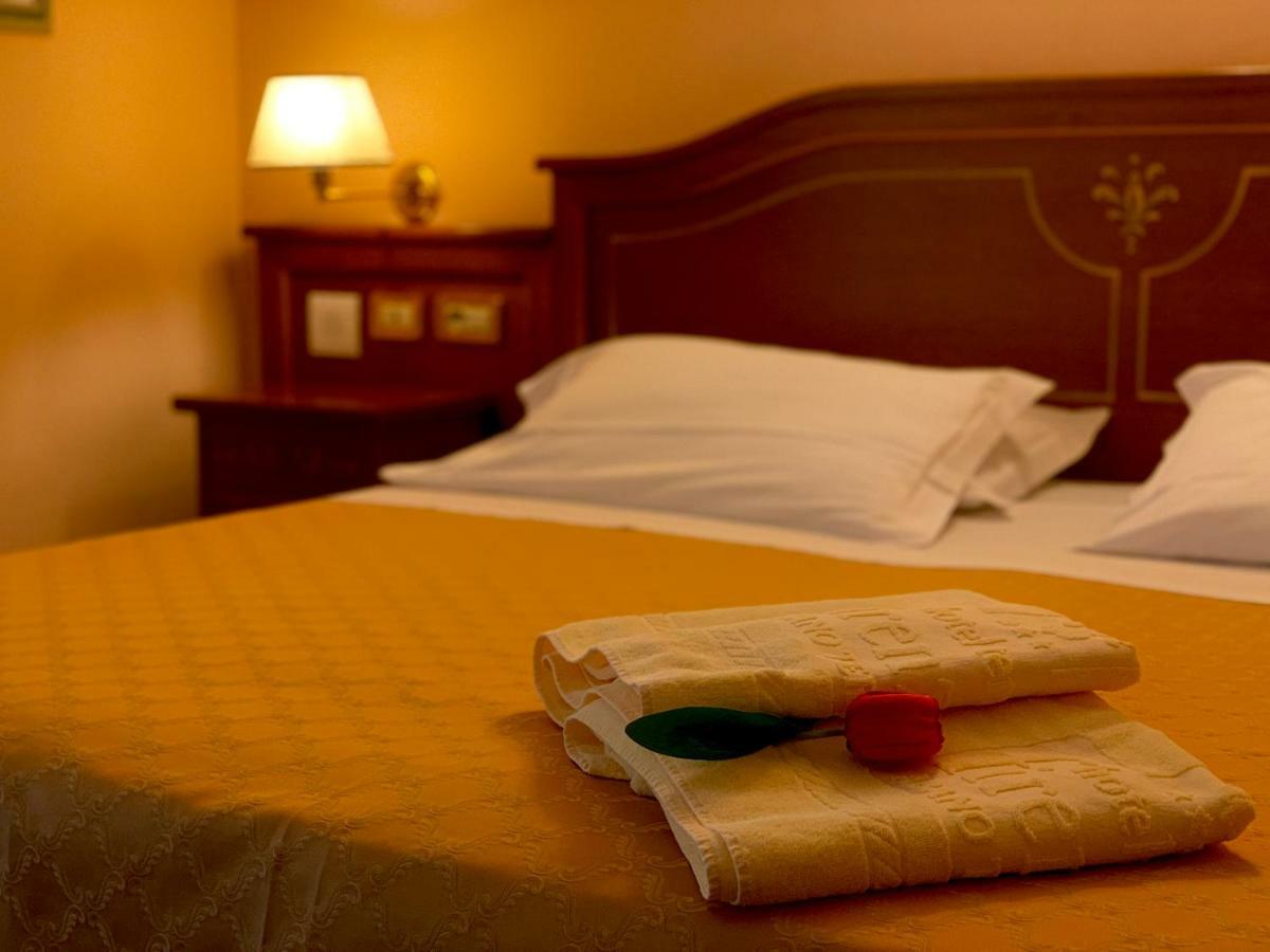 Hotel Firenze Abano Terme Esterno foto