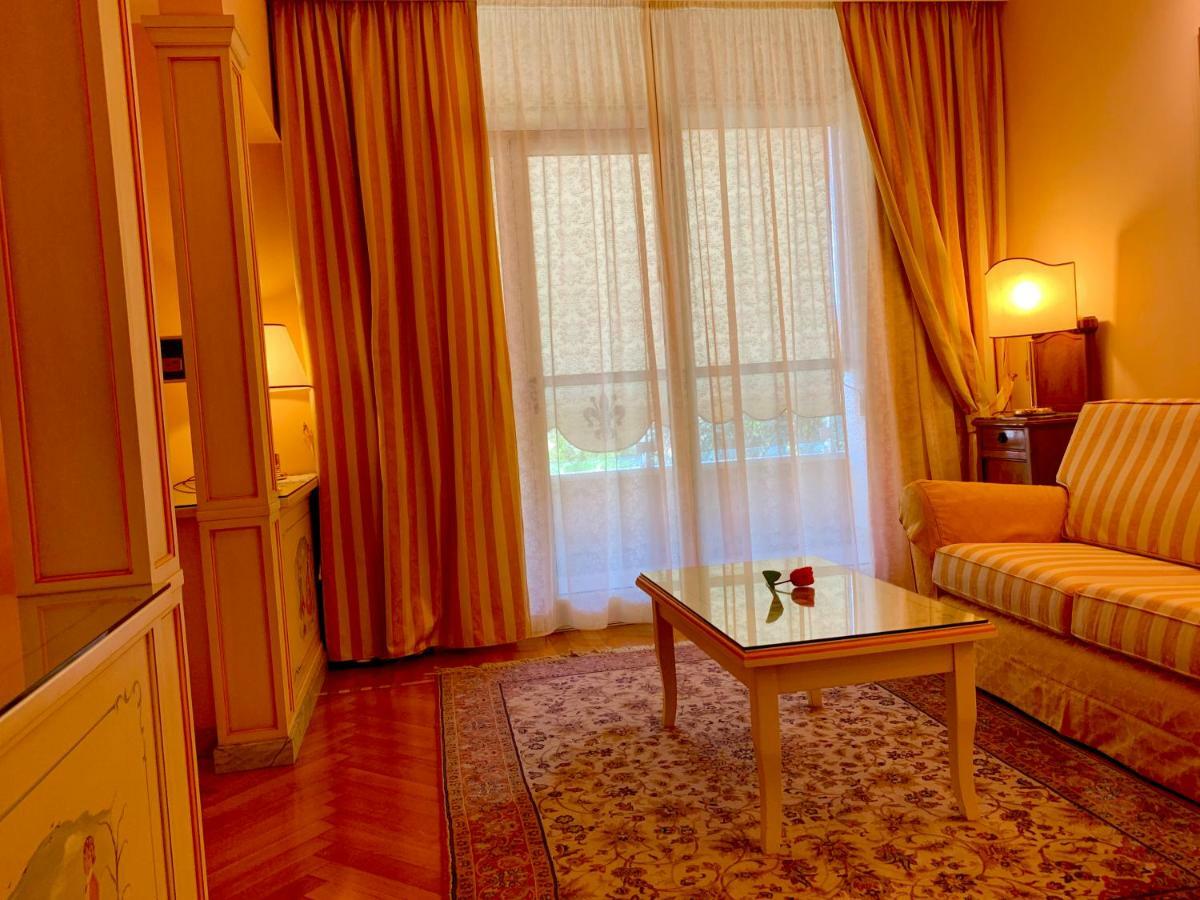 Hotel Firenze Abano Terme Esterno foto