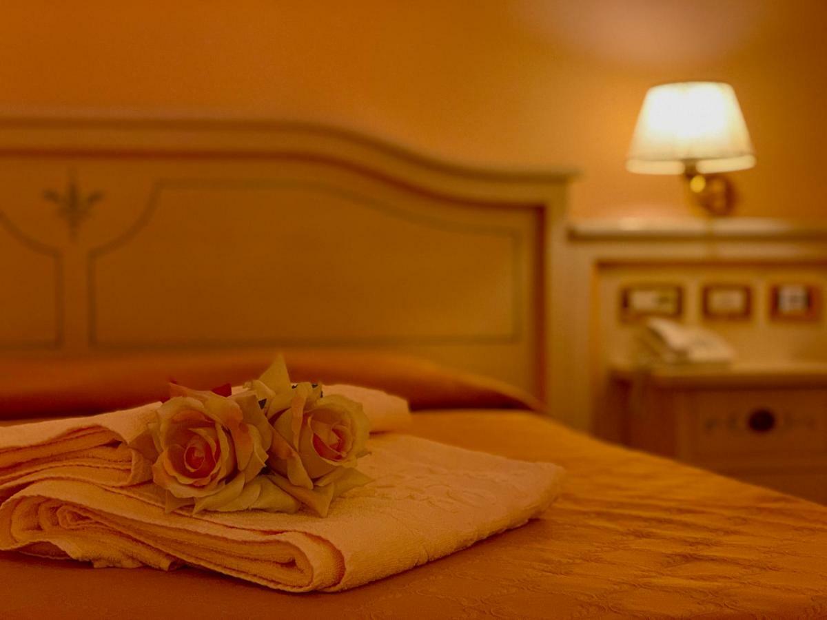 Hotel Firenze Abano Terme Esterno foto