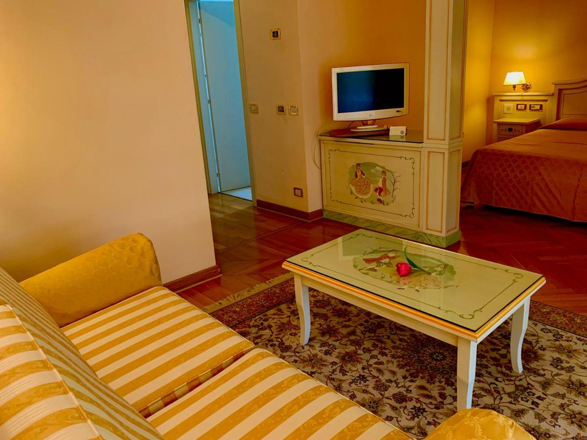 Hotel Firenze Abano Terme Esterno foto